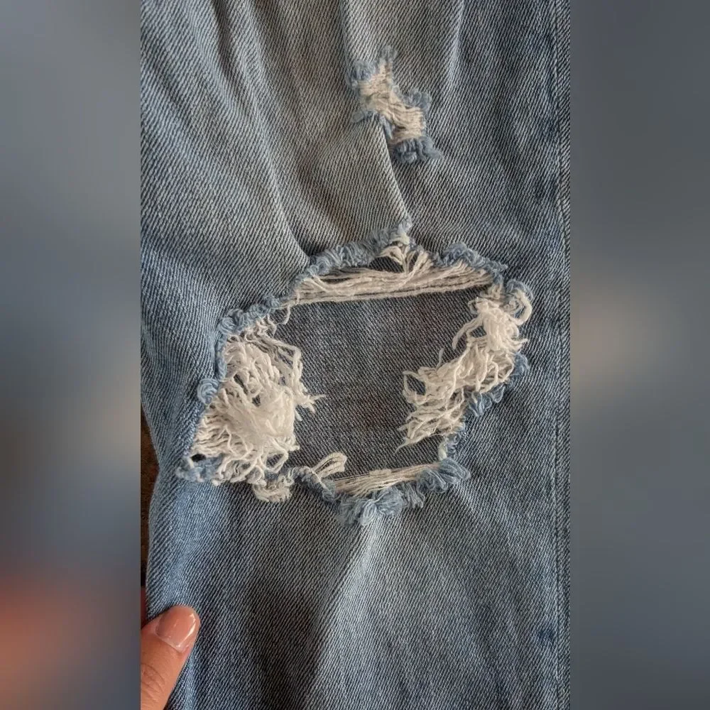 American Eagle Outfitters Blue Distressed Jeans